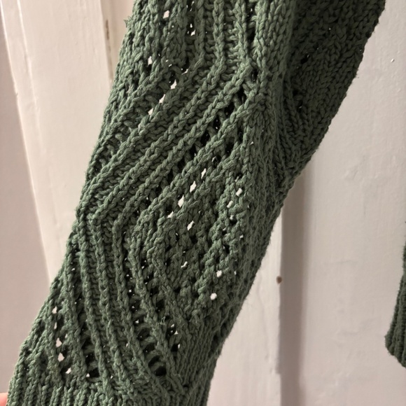 Old Navy Knit Sweater - Picture 3 of 3